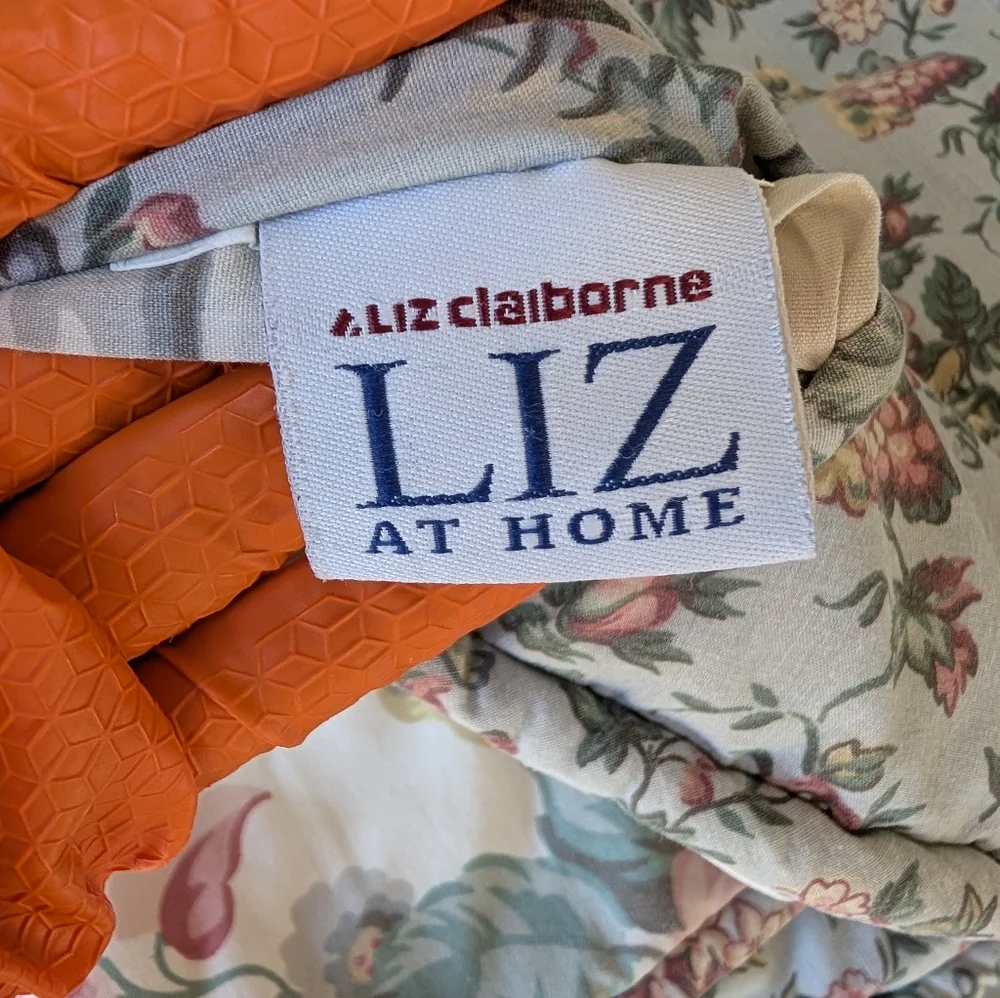 Liz Claiborne Liz at Home Reversible Cream Blue Floral Comforter Vintage 96x84